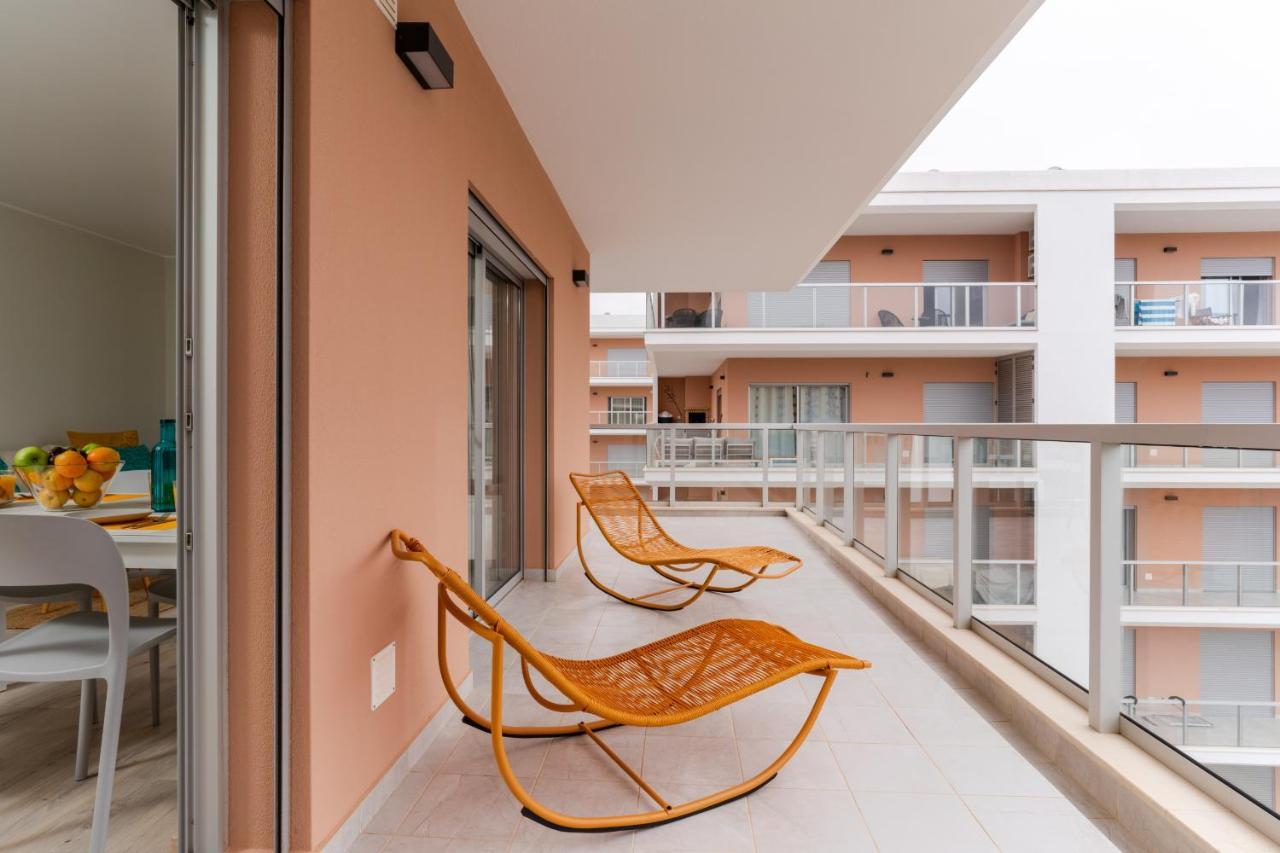 Sunny Brand New 2-Bedroom Apt - 500M From Praia Da Rocha With Ac And Pool! Portimao Exterior photo